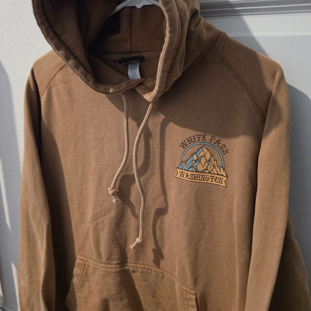 The Duck Company White Pass Washington Mountain Graphic Hoodie Tan Mens L LST004